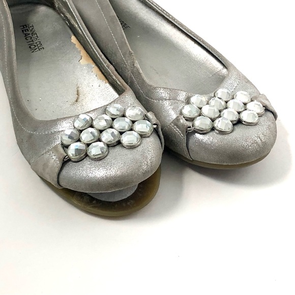 Kenneth Cole Reaction Shoes | Jeweled Silver Flats. | Color: Silver | Size: 7.5 - Picture 2 of 6